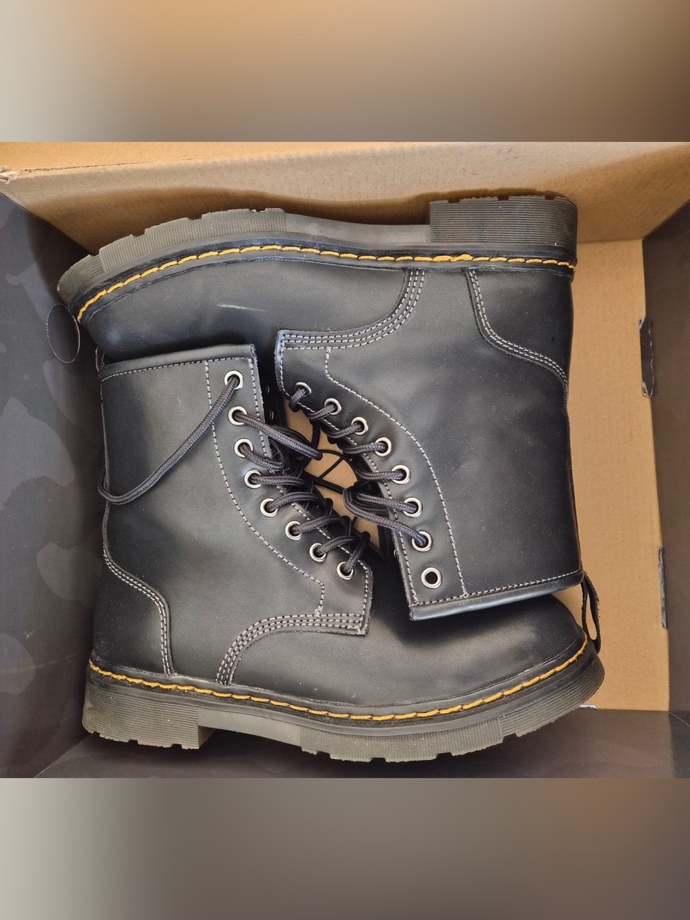 Prospector Unisex Black Lace-Up Boots | Men’s 7 / Women’s 9